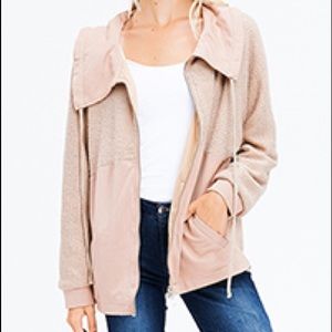 Boutique light weight jacket/sweater